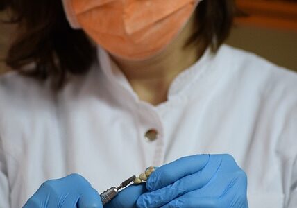 cofnięcie dolnej szczęki