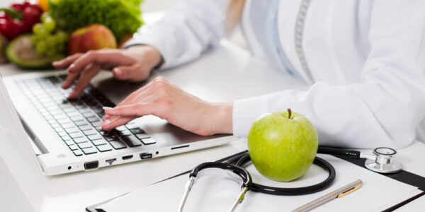 wpływ diety na nadwrażliwość zębów