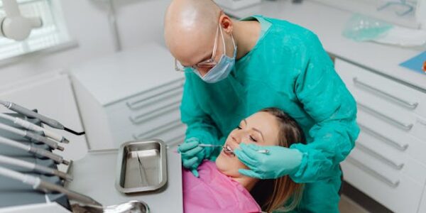 aparat ortodontyczny przy paradontozie