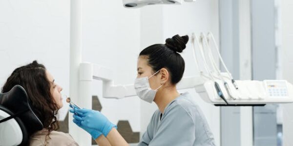 Jak dbać o ząb po leczeniu kanałowym?