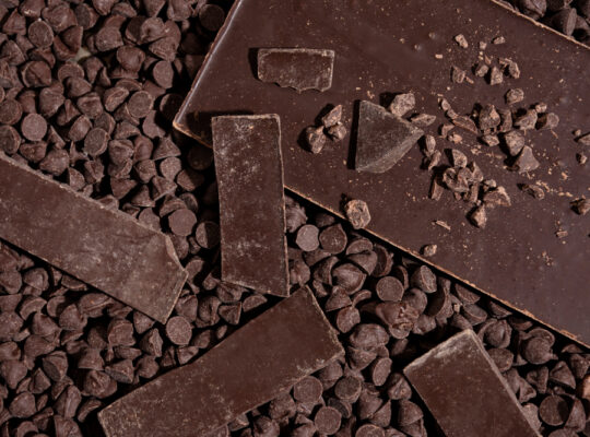 Tunel chłodniczy i temperówka do czekolady - czym różnią się te urządzenia?