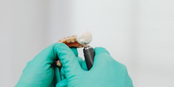 Protetyk stomatologiczny - jak wybrać najlepszego specjalistę?