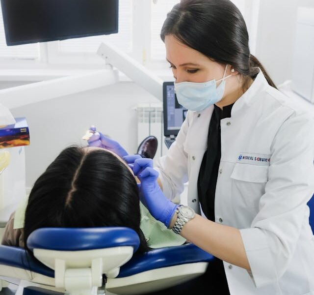 Stomatologia biologiczna – czym różni się od tradycyjnej?