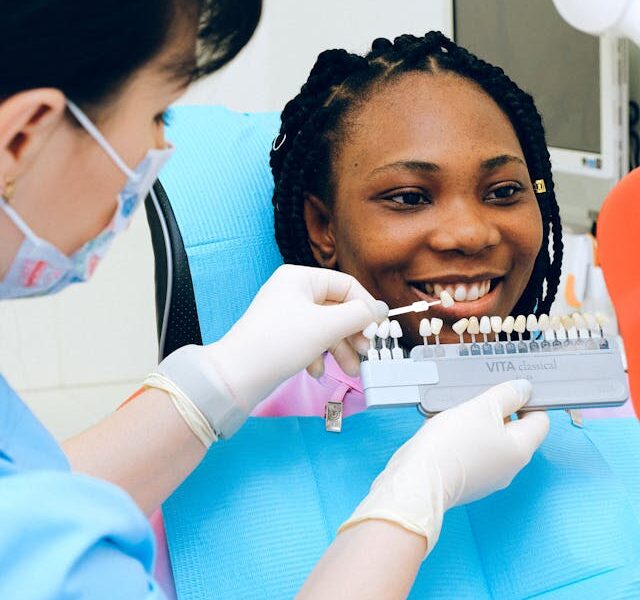 Wybielanie zębów, a kamień nazębny – co zrobić najpierw?